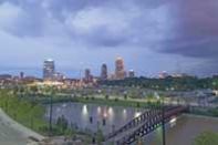 ATLANTA LIVING: Downtown Atlanta is home to City View at Freedom Parkway, which offers apartments and condos with sweeping views of the Atlanta skyline. The $29 million project was developed by Lane Co.