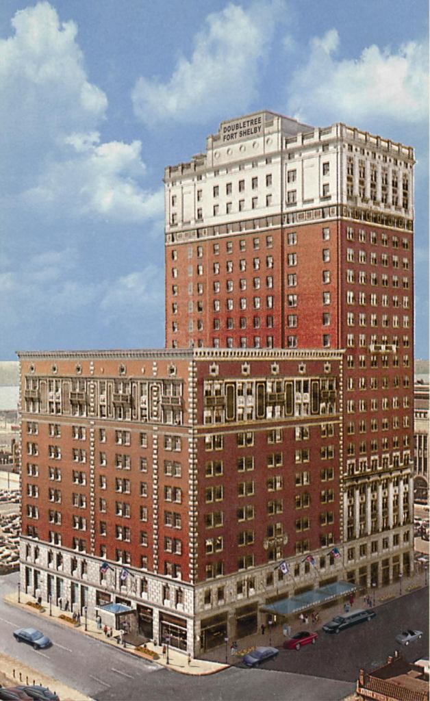 PAST AND PRESENT: Adjacency to a historic hotel will help Fort Shelby Tower Apartments lease its 54 apartments and two

penthouse units.