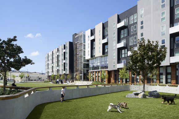 Potrero 1010 incorporates a 1-acre park flanked on each side by residential structures.