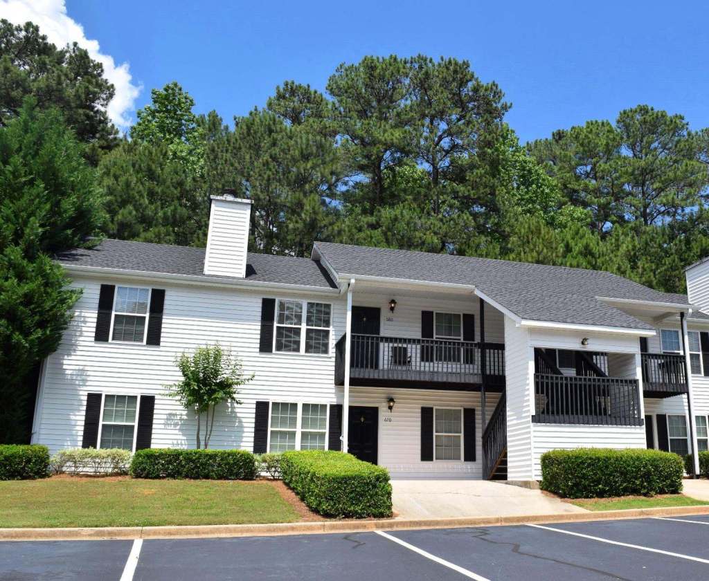 Cannell Capital Partners closed on the purchase of Tall Oaks Apartments in September.