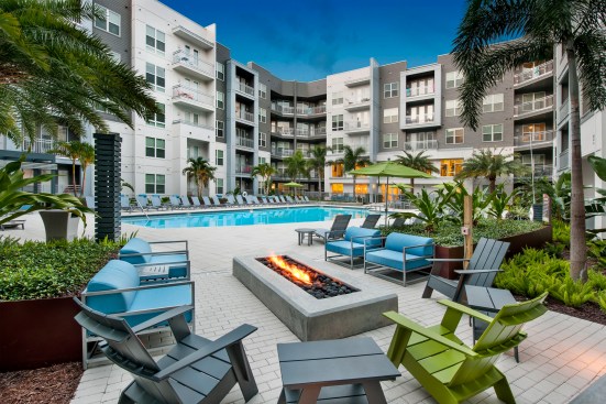 Bleecker at Hyde Park, a Fogelman-managed property in Tampa, Fla., features an outdoor pool courtyard area with a fire pit to foster social interaction and relaxation among residents and their guests.
