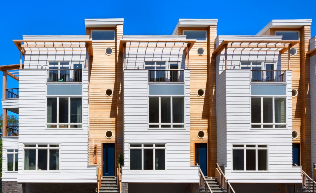 Saltmeadow’s exteriors are clad in fiber-cement lap siding accented with beveled Western red cedar planks, which weather naturally and evoke beach homes. Porthole-style windows add yet more nautical flair.