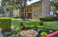 Bella Vista offers 400 one- and two-bedroom units in Carrollton, Texas, a Dallas submarket.