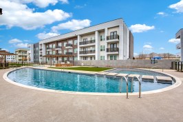 The Class A Mezzo in Aubrey, Texas, features 378 apartments and a wealth of amenities.