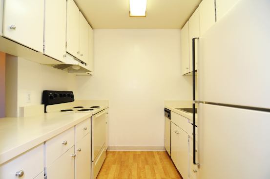 Before After UDR’s extensive renovation of CitySouth, the 288-unit apartment community is almost unrecognizable. The scope of work on the 1970s-era project included construction of a new leasing center with a resident business center; a new main entrance; and the addition of a dog park along with renovation of the existing community building to include a fitness center, resident lounge with demo kitchen, and a media room. All the building exteriors benefited from improvements including new stucco, metal siding, and new windows and doors. Meanwhile, the unit interiors received new finishes and fixtures throughout plus the addition of washers/dryers as well as central heating and air-conditioning. The renovation incorporated green strategies and materials such as the recycling of demolition and construction debris; the use of recyclable materials; Energy Star–rated appliances; low-flow plumbing fixtures; high-efficiency lighting; and double-insulated windows with low-E glass.