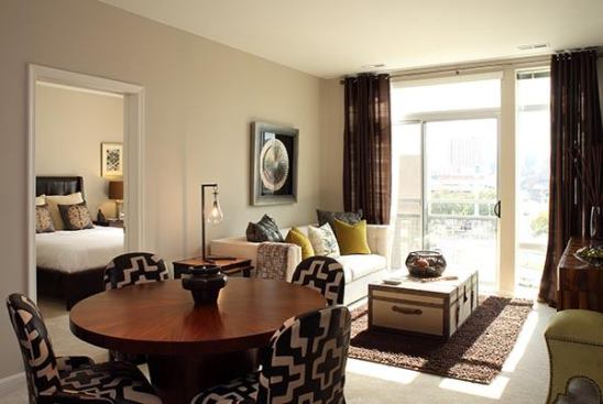 The 275-unit Fitzgerald is the largest residential property in Baltimore to receive LEED Silver certification. The luxury project is characterized by several transit-oriented attributes, including proximity to a light-rail stop and Amtrak train station; preferred parking for hybrid vehicles; bike storage; and car-sharing. It is also the first residential property in Maryland to offer public electric vehicle–charging stations. More than 20 percent of the building was constructed with recycled materials. Conservation-focused features include low-E windows, energy-efficient construction materials, Energy Star–rated appliances, and energy systems designed to be 14 percent more efficient than those at a non-LEED community. Moreover, the project purchases 100 percent of its power through renewable energy credits, a program that works toward the reduction of greenhouse gasses. Native plants, low-flow plumbing fixtures, and water-efficient appliances contribute to water savings of more than 40 percent compared with traditional communities.