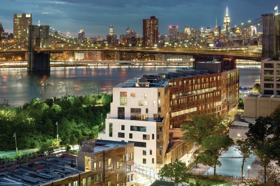 2017 Best Mixed Use—Pierhouse at Brooklyn Bridge Park, Brooklyn, N.Y.; Architect: Marvel Architects, Builder: Hudson Meridian, Developer: Toll Brothers City Living