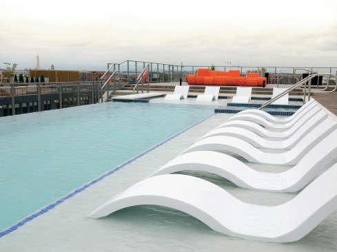 Rooftop infinity pool at AVA NoMa