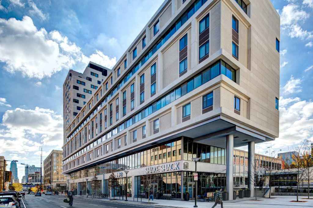 Chestnut Square (Drexel University) / American Campus Communities