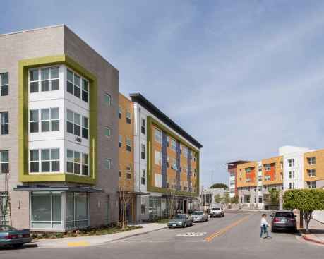 Victoria at COMM22 / BRIDGE Housing