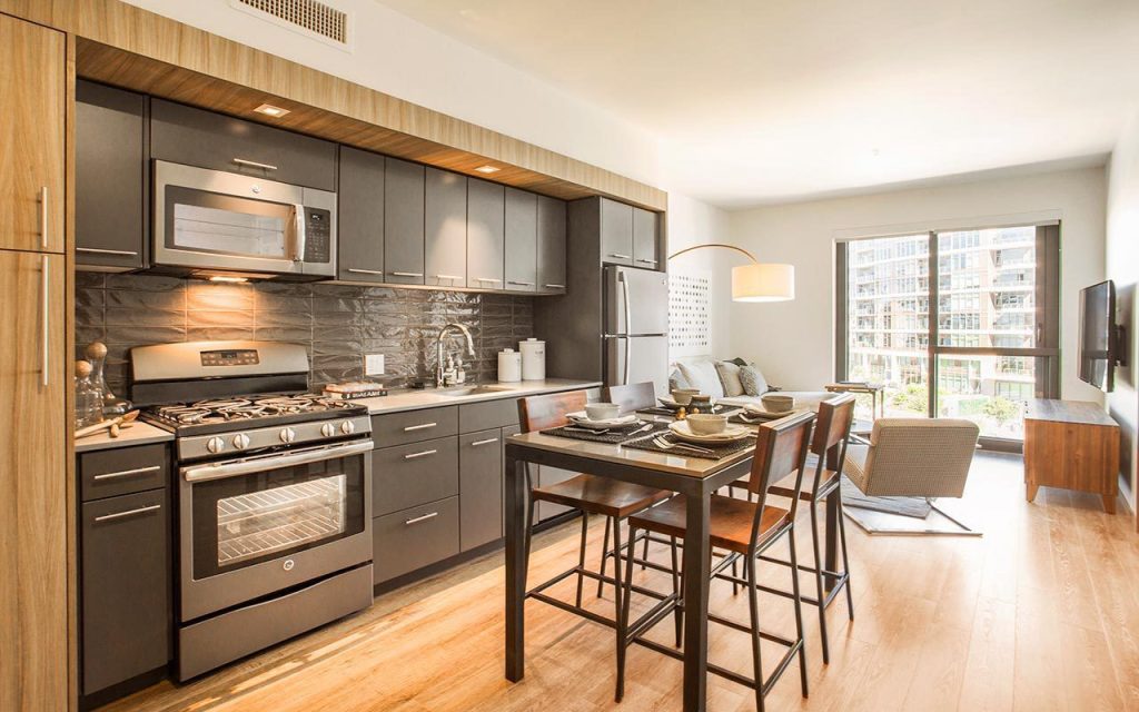 2016 MFE AwardsEditors' Choice WinnerHigh-Rise, GrandBlock 17Wood Partners