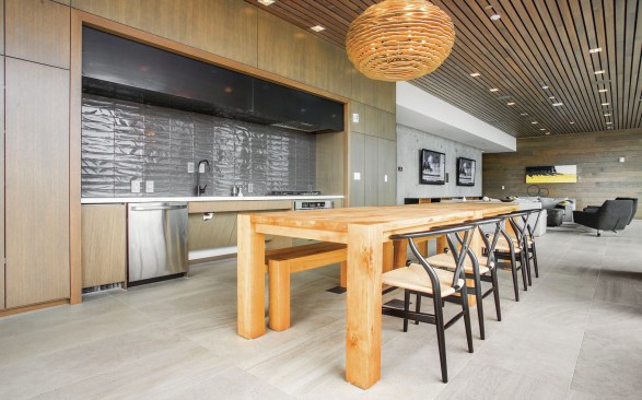 2016 MFE AwardsEditors' Choice WinnerHigh-Rise, GrandBlock 17Wood Partners
