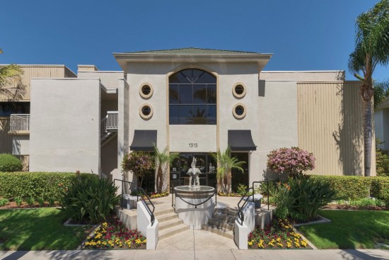 2016 MFE AwardsApartment Renovation: GrandBroadstone Coronado on the BayAlliance Residential