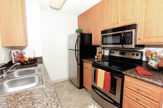 2016 MFE AwardsApartment Renovation: GrandBroadstone Coronado on the BayAlliance Residential