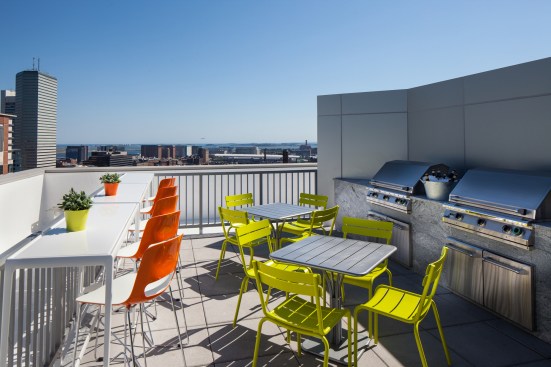 2016 MFE AwardsHigh-Rise, MeritAVA Theater DistrictAvalonBay Communities