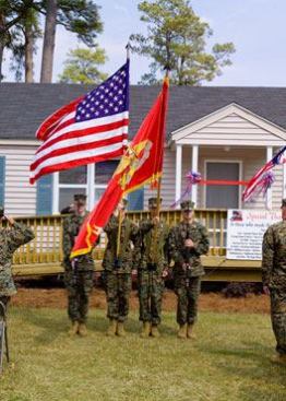 Company: Atlantic Marine Corps CommunitiesPurpose: To provide offi ce space to Hopefor the Warriors and to offer temporary housingfor wounded soldiers and their familiesEstablished: March 2007Scope: Three homes were donated for use for two years, free of rent. The homes were renovated to accommodate disabled soldiersand fully outfitted