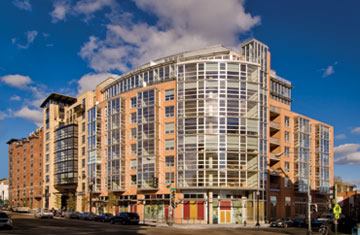 Developer: PN HoffmanArchitect: SK Architectural Design GroupOpened: August 2007No. of Units: 267Unit Mix: One-, two-, and three-bedroom condos and townhomesPrices: $269,000 to $1.2 million