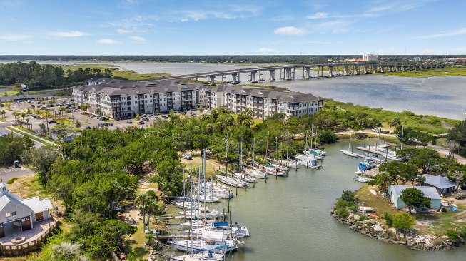 Isla Antigua has over 850 feet of Intracoastal Waterway frontage.