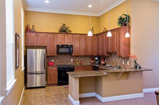 San Juan Square Apartment Homes, San Antonio