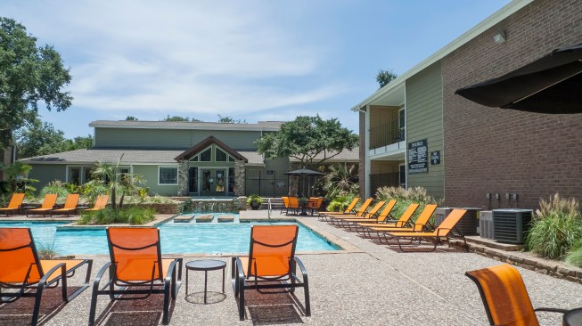 BH Management's retrofit of 936 bathrooms at Silverbrook Apartments in Grand Prairie, Texas, has resulted in a 65% savings in water consumption at the property.