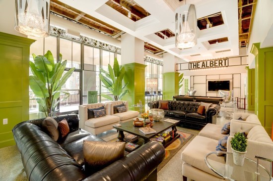 Detroit, low-rise, lobby