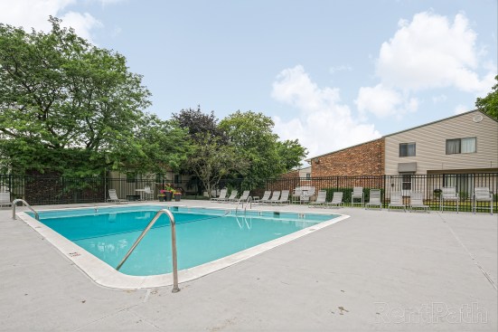 Swimming pool at Townhomes at Highcrest