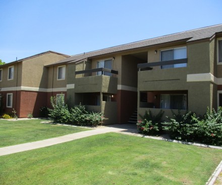 Walker & Dunlop recently structured a more than $28.5 million Fannie Mae Moderate Rehab loan for Whispering Meadows, a garden-style apartment complex in Mesa, Ariz., utilizing the Fannie Mae Green Rewards program.