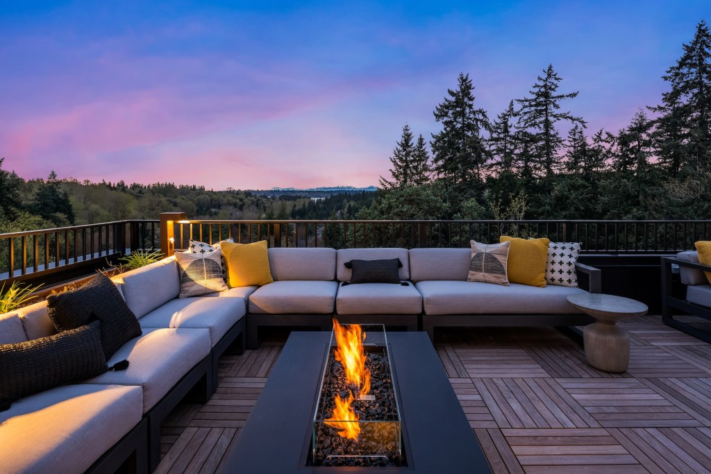 The Pine in Kirkland, Washington, embraces its natural surroundings.