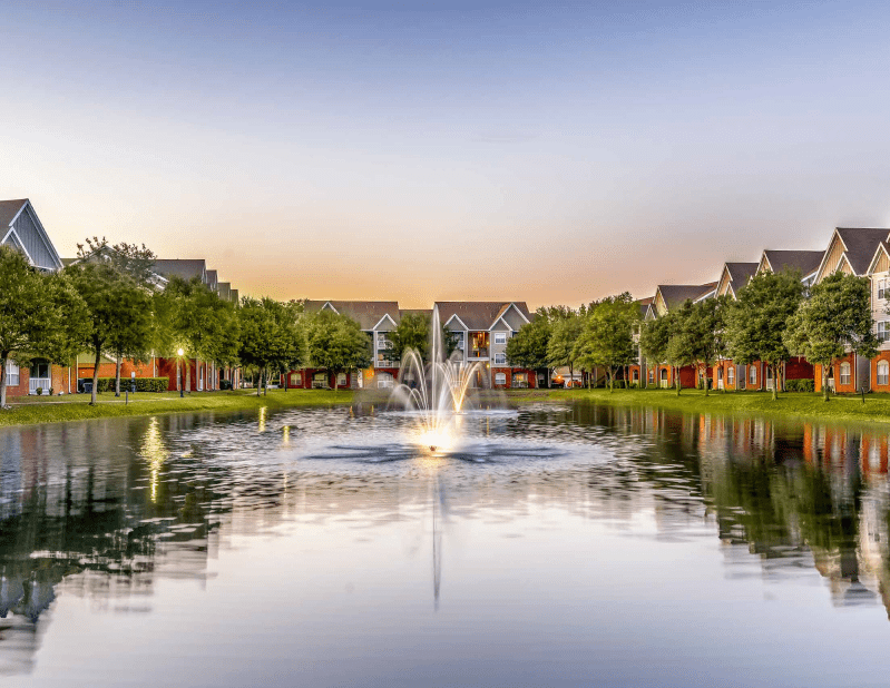 The Finley in Jacksonville, Florida, features 312 one-, two-, and three-bedroom apartments.
